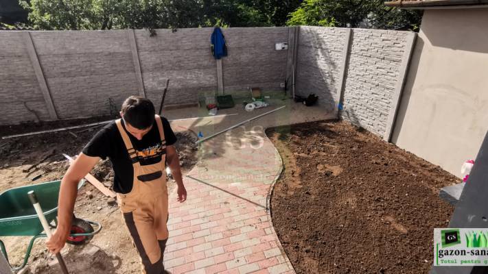 Amenajare Curte Mică